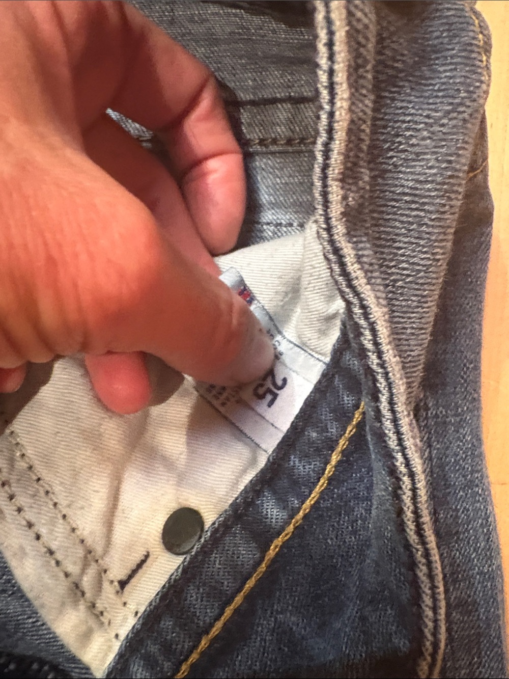 Low rise Hudson  sz 25 /32 Classic Women's Blue Bootcut Jeans - Picture 3 of 4